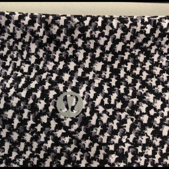 Lululemon Wunder Under crop pants pattern - Picture 5 of 6